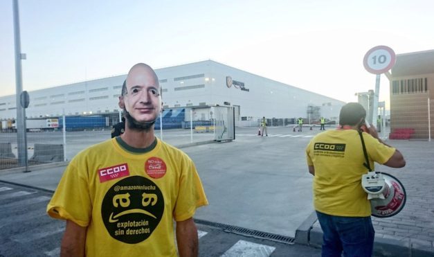 Continúa la huelga de trabajadores de Amazon durante el Prime Day