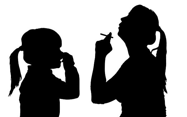 Atribución de la guarda y custodia exclusiva a un progenitor por la adicción al tabaco del otro