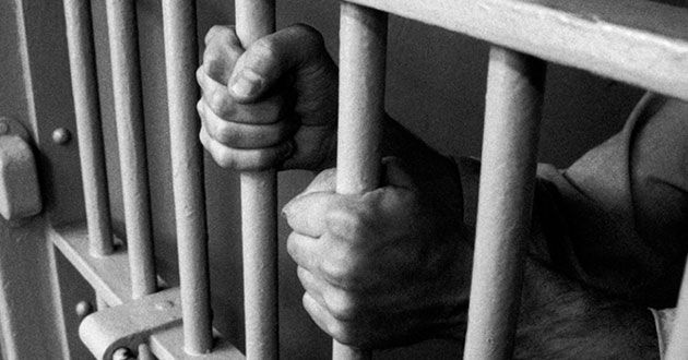 Revocada una condena de prisión permanente revisable