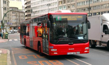 El Juzgado autoriza la entrada en vigor de la bajada de tarifas de los autobuses urbanos en A Coruña