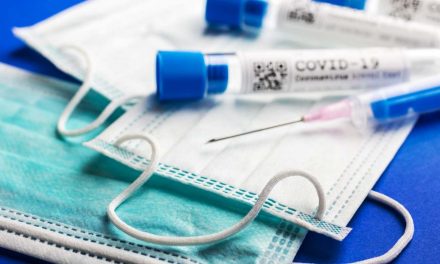 La Unión Europea aprueba exenciones de IVA a vacunas y tests para COVID-19